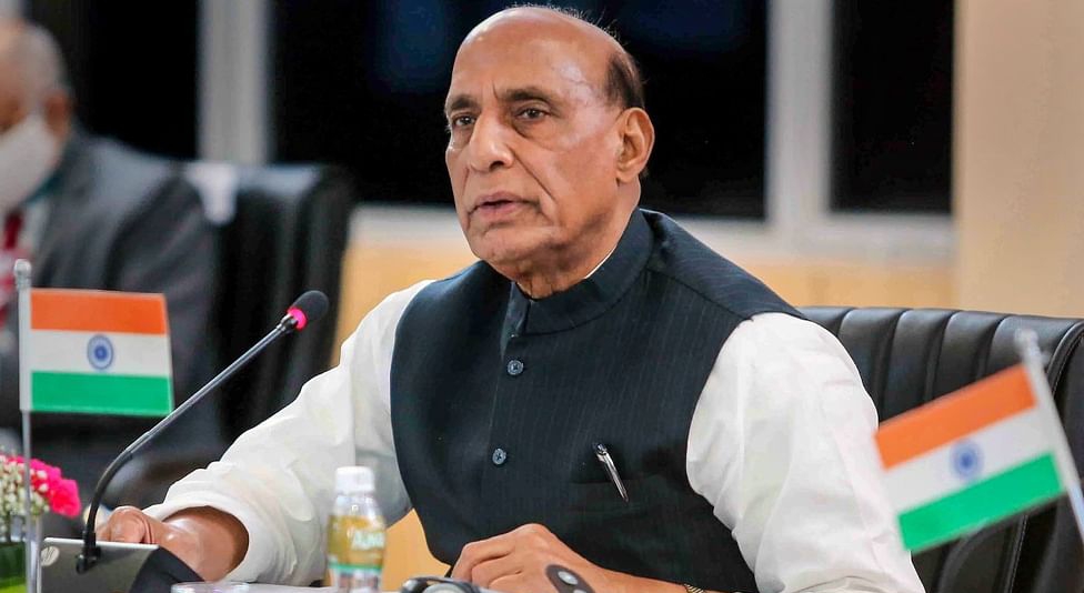 रूस और यूक्रेन के युद्ध के बीच रक्षा मंत्री राजनाथ सिंह ने थल,जल, वायु और आंतरिक सुरक्षा पर एशिया की सबसे बड़ी ‘रक्षा प्रदर्शनी 2022’ की समीक्षा की रूस और यूक्रेन के युद्ध के बीच रक्षा मंत्री राजनाथ सिंह ने थल,जल, वायु और आंतरिक सुरक्षा पर एशिया की सबसे बड़ी ‘रक्षा प्रदर्शनी 2022’ की समीक्षा की