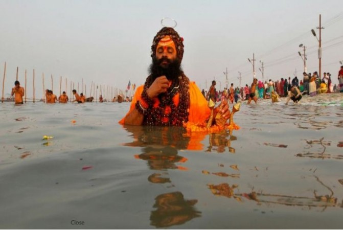 बसंत पंचमी : लाखों श्रद्धालुओं ने अयोध्या में सरयू और काशी, प्रयागराज व हरिद्ववार में गंगा तट पर लगाई डुबकी