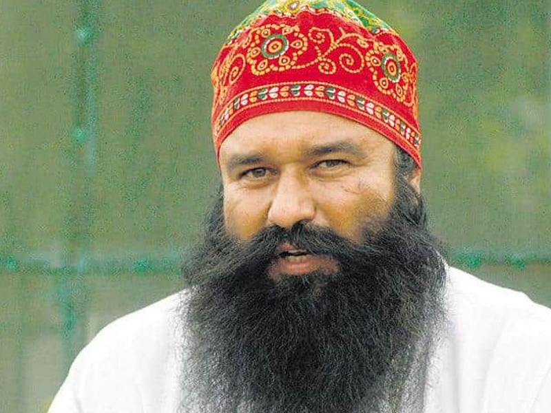 डेरासच्चा सौदा के प्रमुख संत डॉ. गुरमीत राम रहीम सिंह इंसां ने कहा, जीवन में कभी भी अहंकारी नहीं बनना डेरासच्चा सौदा के प्रमुख संत डॉ. गुरमीत राम रहीम सिंह इंसां ने कहा, जीवन में कभी भी अहंकारी नहीं बनना