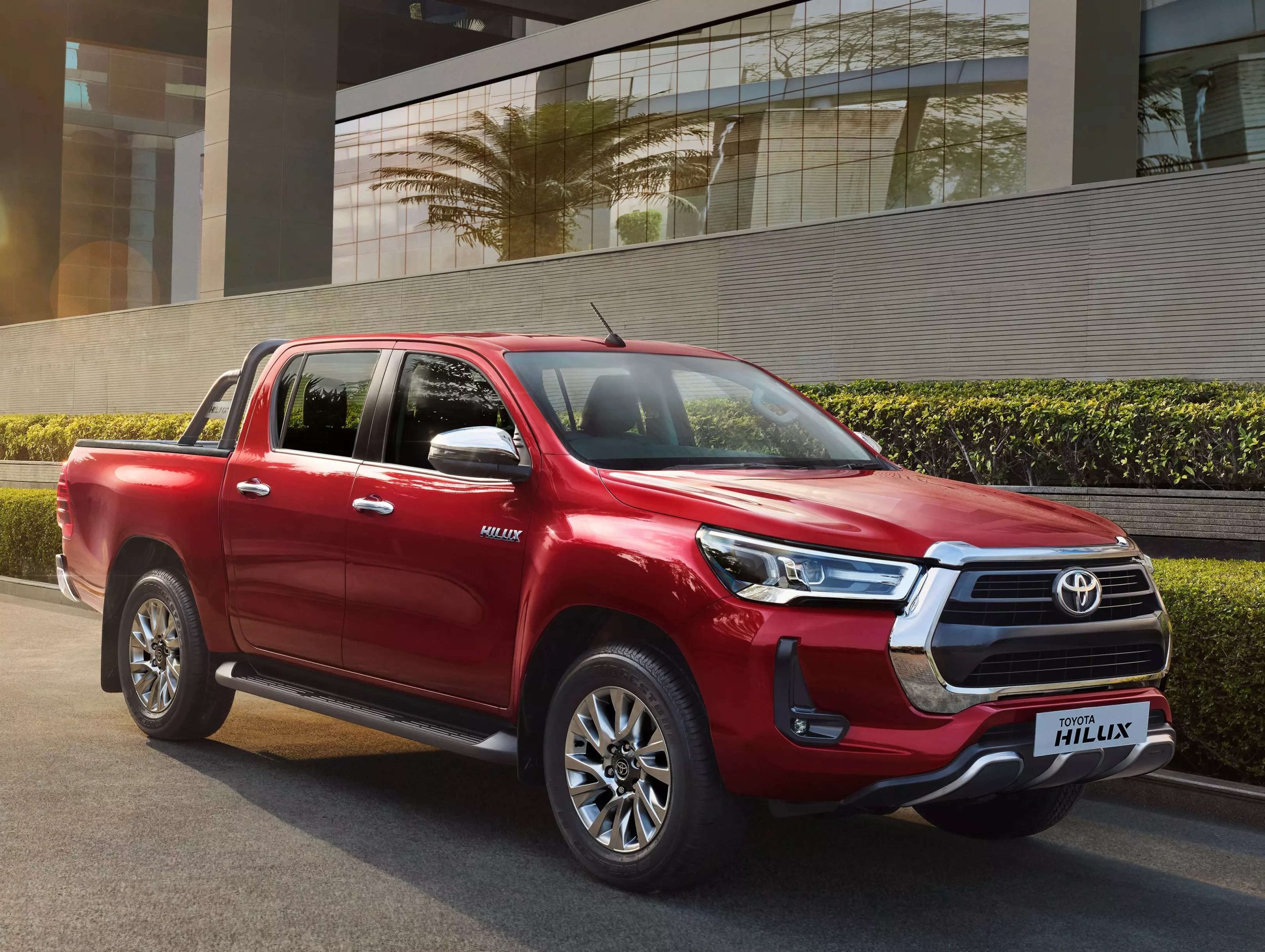 कार कंपनी Toyota ने दमदार Hilux की लांचिंग डेट बढ़ाई