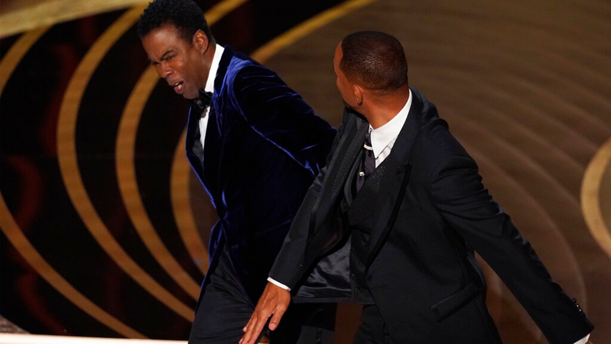 Oscar Ceremony 2022 : बीबी Jada Pinkett का उड़ाया मजाक तो हॉलीवुड एक्टर Will Smith ने धर दिया थप्पड़ Oscar Ceremony 2022 : बीबी Jada Pinkett का उड़ाया मजाक तो हॉलीवुड एक्टर Will Smith ने धर दिया थप्पड़