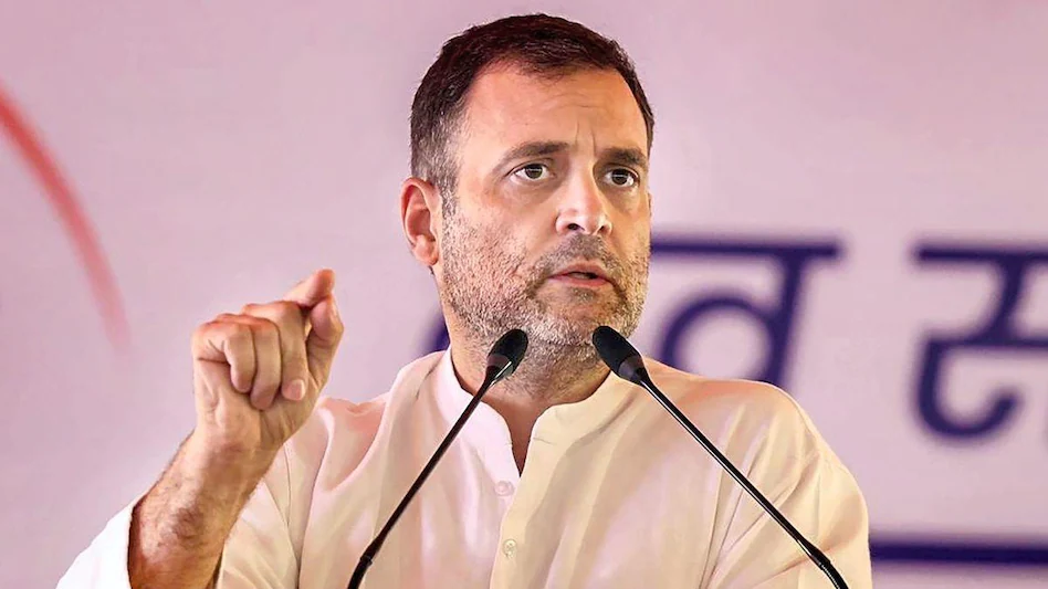 Maharashtra सदन में राहुल गांधी के खिलाफ भाजपा और शिवसेना के सदस्यों ने नारेबाजी की.. Maharashtra सदन में राहुल गांधी के खिलाफ भाजपा और शिवसेना के सदस्यों ने नारेबाजी की..