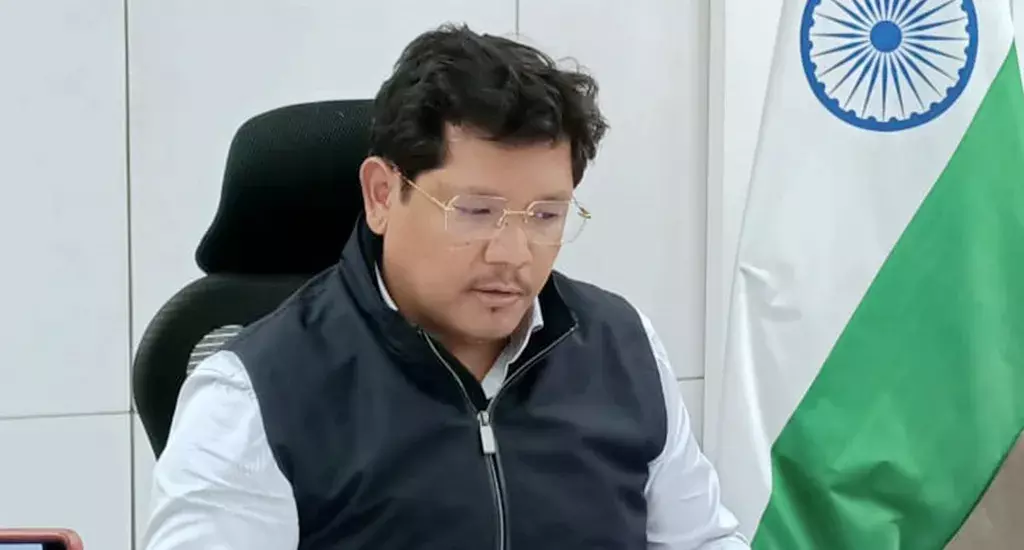 सीएम बिस्वा ने मुकरोह को बताया था असम का हिस्सा.. सीएम बिस्वा ने मुकरोह को बताया था असम का हिस्सा..