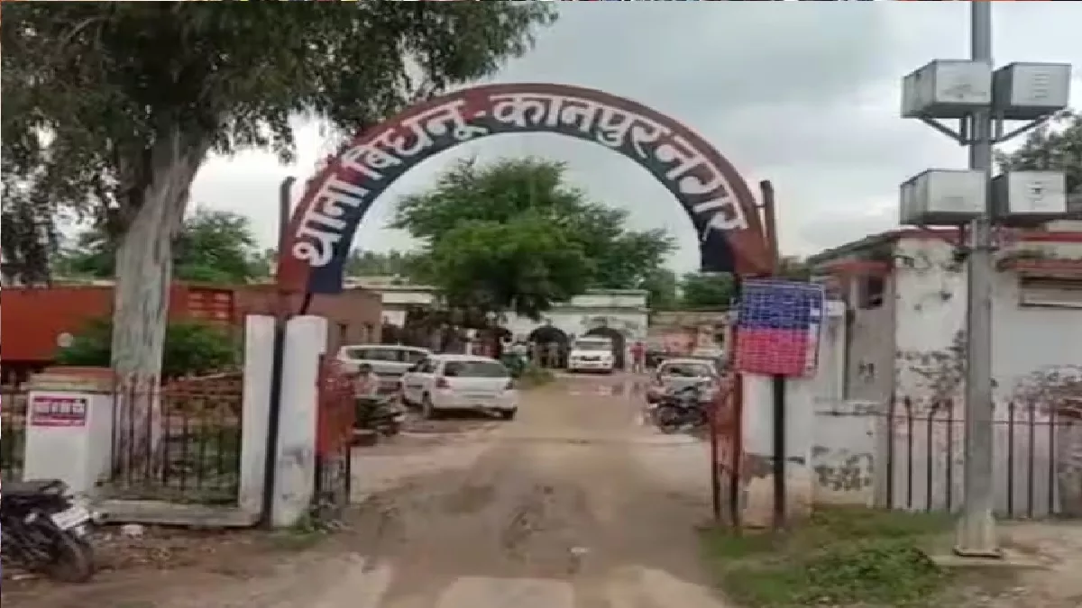 करौली बाबा के आश्रम में डाक्टर से हुई मारपीट के बाद स्वजनों ने बाबा के खिलाफ मोर्चा खोला.. करौली बाबा के आश्रम में डाक्टर से हुई मारपीट के बाद स्वजनों ने बाबा के खिलाफ मोर्चा खोला..