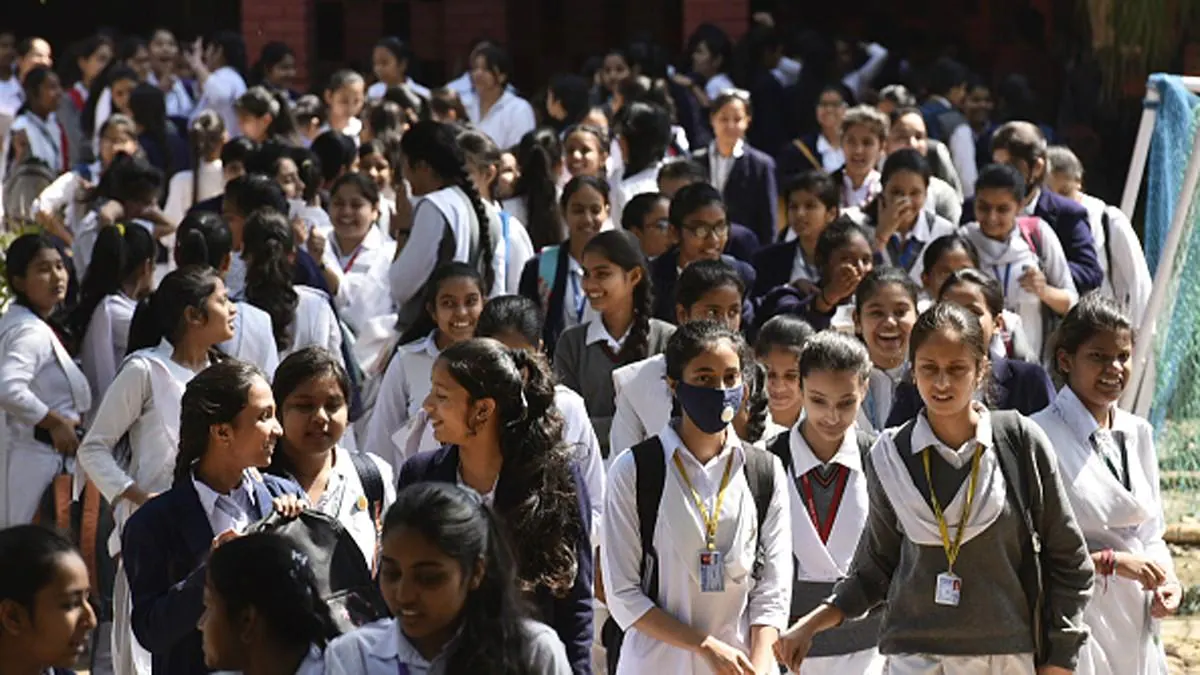 सीबीएसई से जारी होने वाले दसवीं और 12वीं के अंक पत्र पर इस बार मार्क्स (अंक) के साथ-साथ ग्रेड भी दिया जाएगा सीबीएसई से जारी होने वाले दसवीं और 12वीं के अंक पत्र पर इस बार मार्क्स (अंक) के साथ-साथ ग्रेड भी दिया जाएगा