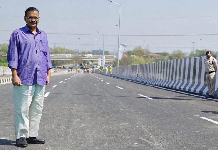 आज आश्रम फ्लाईओवर का दिल्ली के मुख्यमंत्री अरविंद केजरीवाल ने किया उद्घाटन…