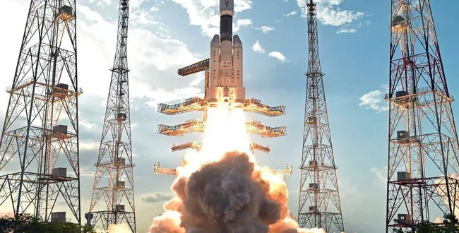 ISRO के सबसे भारी रॉकेट एलवीएम3 को किया  प्रक्षेपित, पढ़े पूरी खबर