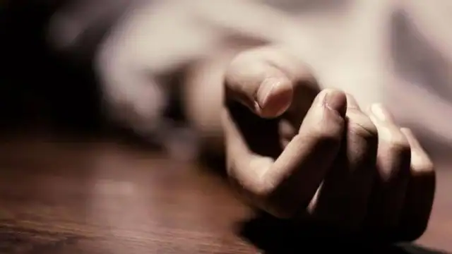 हैदराबाद में एक ही परिवार के चार सदस्यों ने ली अपनी जान, पढ़े पूरी खबर हैदराबाद में एक ही परिवार के चार सदस्यों ने ली अपनी जान, पढ़े पूरी खबर