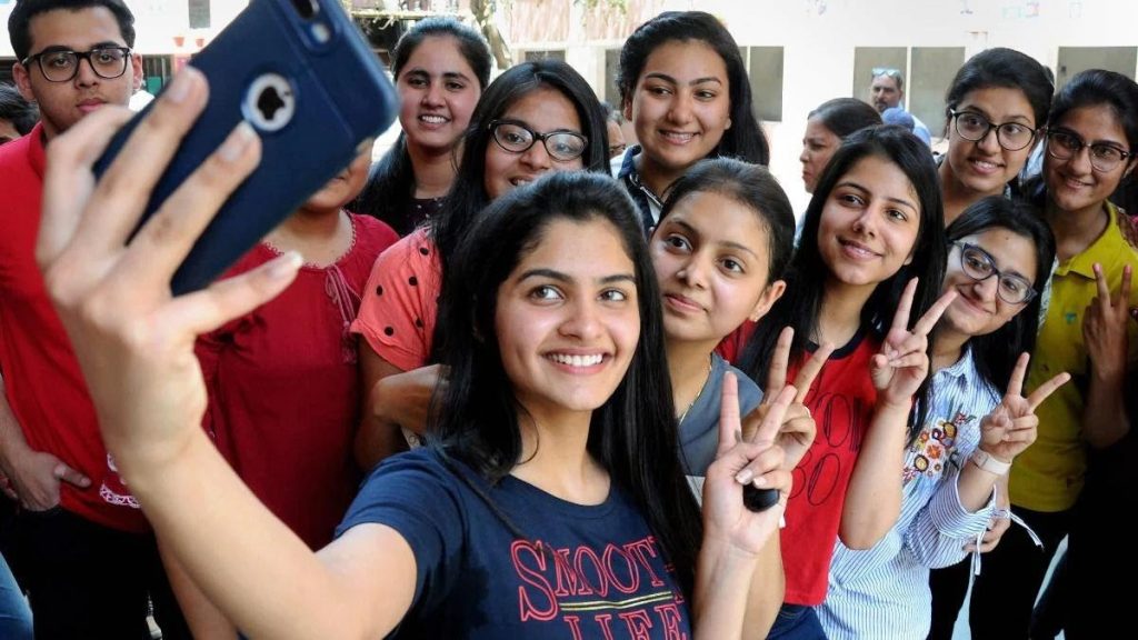 यूपी बोर्ड ने हाईस्कूल और इंटरमीडिएट का परिणाम घोषित करने में भी इस साल रिकॉर्ड तोड़ दिया यूपी बोर्ड ने हाईस्कूल और इंटरमीडिएट का परिणाम घोषित करने में भी इस साल रिकॉर्ड तोड़ दिया