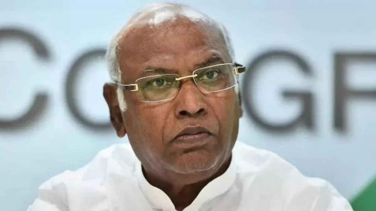 मल्लिकार्जुन खरगे ने पीएम मोदी से देश में 2021 की दशकीय जनगणना जल्द से जल्द कराने की मांग की मल्लिकार्जुन खरगे ने पीएम मोदी से देश में 2021 की दशकीय जनगणना जल्द से जल्द कराने की मांग की