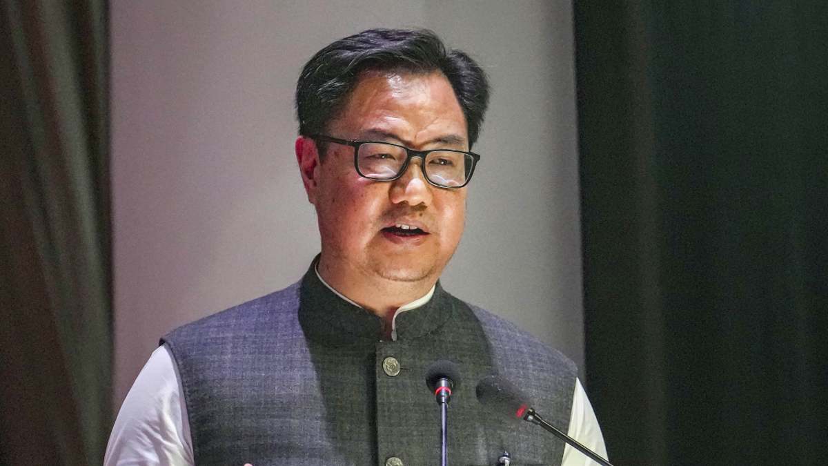 सुप्रीम कोर्ट में समलैंगिक विवाह को कानूनी मान्यता देने की मांग करने वाली याचिकाओं पर हो रही सुनवाई के बीच केंद्रीय मंत्री किरण रिजिजू ने कहा सुप्रीम कोर्ट में समलैंगिक विवाह को कानूनी मान्यता देने की मांग करने वाली याचिकाओं पर हो रही सुनवाई के बीच केंद्रीय मंत्री किरण रिजिजू ने कहा