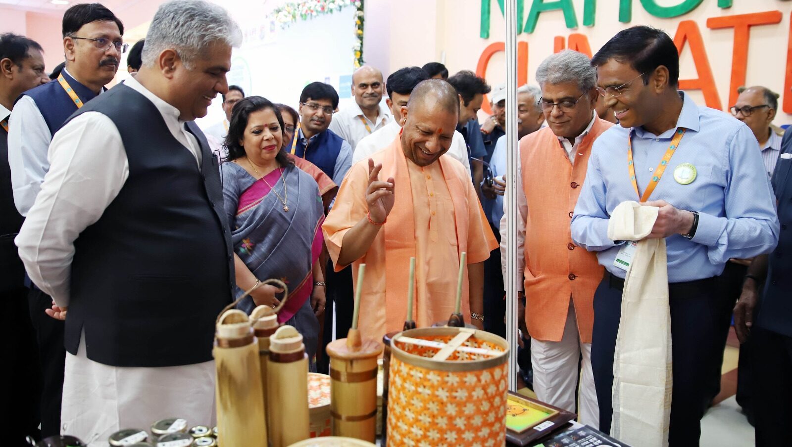 पर्यावरण से खिलवाड़ बंद हो : योगी आदित्यनाथ पर्यावरण से खिलवाड़ बंद हो : योगी आदित्यनाथ