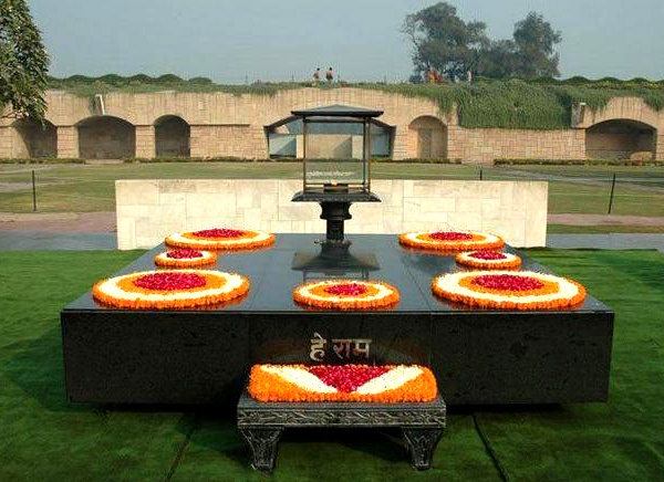 दक्षिण कोरिया के विदेश मंत्री पार्क जिन ने महात्मा गांधी को किया श्रद्धांजलि अर्पित करते हुए कहा… दक्षिण कोरिया के विदेश मंत्री पार्क जिन ने महात्मा गांधी को किया श्रद्धांजलि अर्पित करते हुए कहा…