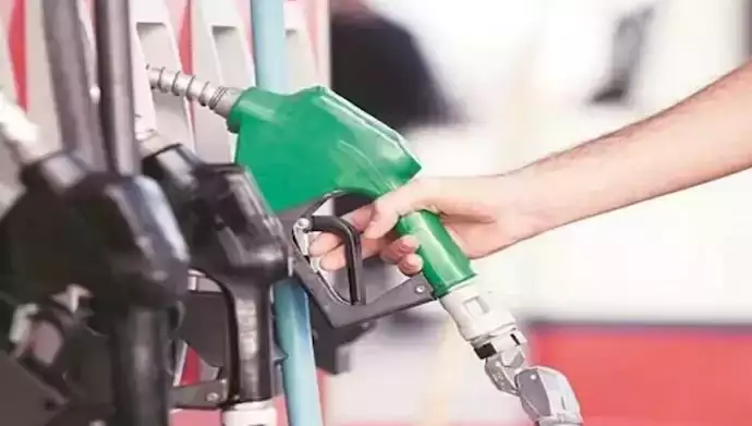 अप्रैल को पेट्रोल-डीजल के दाम किए गए अपडेट… अप्रैल को पेट्रोल-डीजल के दाम किए गए अपडेट…