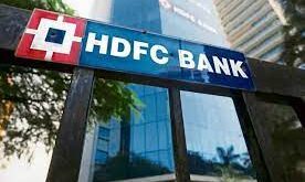 बीएसई पर HDFC बैंक के शेयर 5.56 प्रतिशत गिरकर 1,631 रुपये के निचले स्तर पर आ गए..