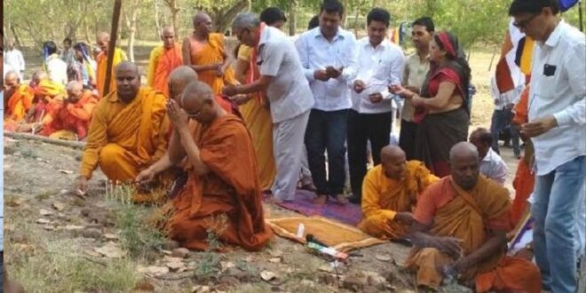 बुद्ध की तपस्थली संकिसा में बुद्ध पूर्णिमा पर निकाली धम्म यात्रा