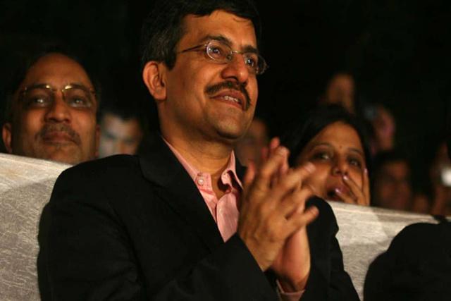 आइएएस अफसर विनीत जोशी को केंद्र सरकार ने आनन-फानन में हिंसाग्रस्त मणिपुर के लिया किया रवाना..