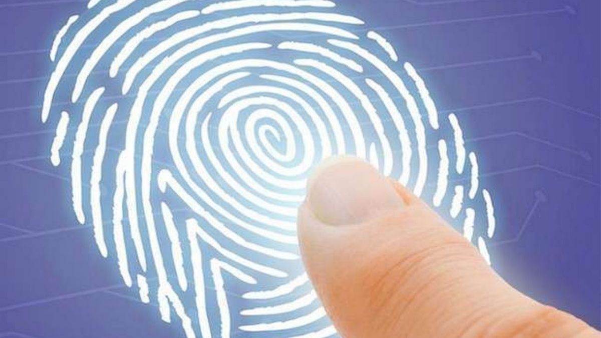 बेंगलुरु में चुनाव आयोग की टीम ने हनुमान चालीसा का पाठ रुकवाया…