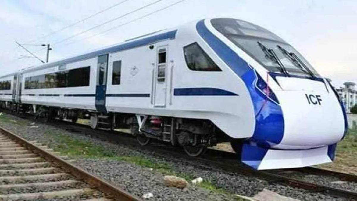 वंदे भारत ट्रेनें देश में रेल यात्रा का पर्याय बनती जा रही… वंदे भारत ट्रेनें देश में रेल यात्रा का पर्याय बनती जा रही…