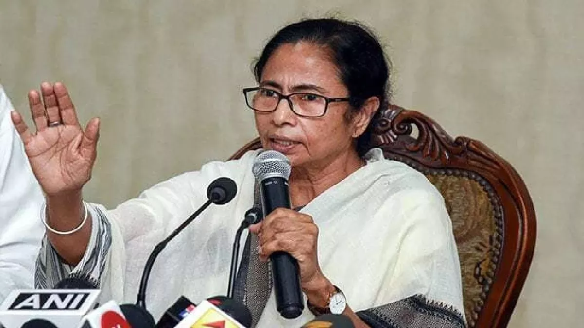 कर्नाटक के मनोनीत मुख्यमंत्री सिद्धारमैया और उपमुख्यमंत्री डीके शिवकुमार के शपथग्रहण समारोह में बंगाल की सीएम ममता बनर्जी ने बनाई दूरी कर्नाटक के मनोनीत मुख्यमंत्री सिद्धारमैया और उपमुख्यमंत्री डीके शिवकुमार के शपथग्रहण समारोह में बंगाल की सीएम ममता बनर्जी ने बनाई दूरी