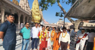 केन्द्रीय मंत्री साध्वी निरंजन ज्योति ने बाबा विश्वनाथ के दरबार में लगाईं हाजिरी