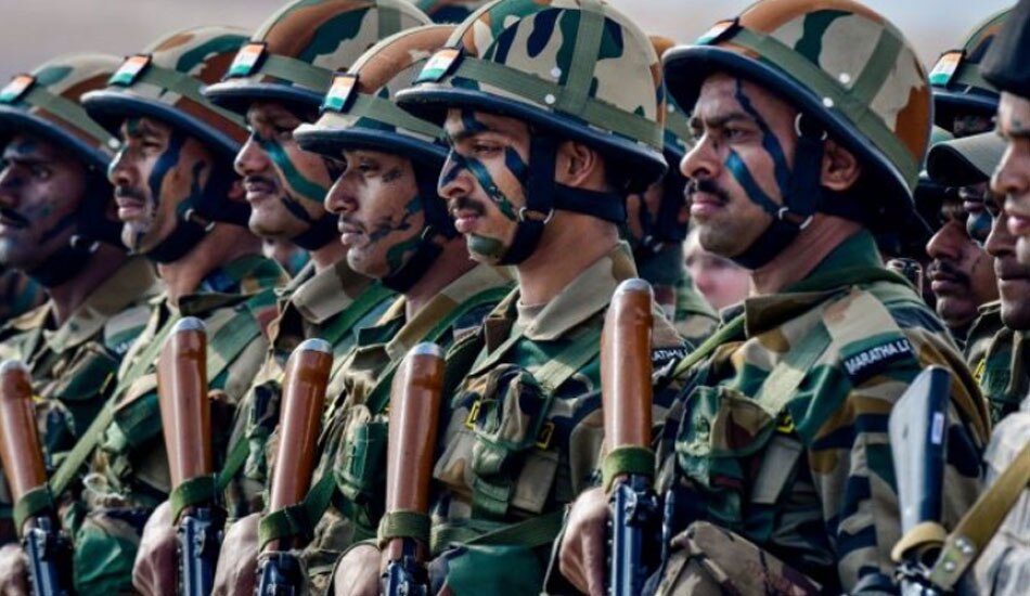 चीनी सेना लगातार अपनी ताकत का प्रदर्शन कर के एशिया के कई देशों क धमकाने की कोशिश कर रहा चीनी सेना लगातार अपनी ताकत का प्रदर्शन कर के एशिया के कई देशों क धमकाने की कोशिश कर रहा