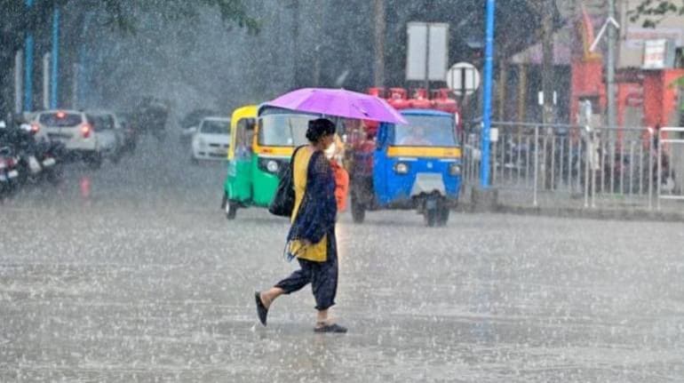 दिल्ली में मौसम के करवट लेने से एनसीआर की फिजा बदली