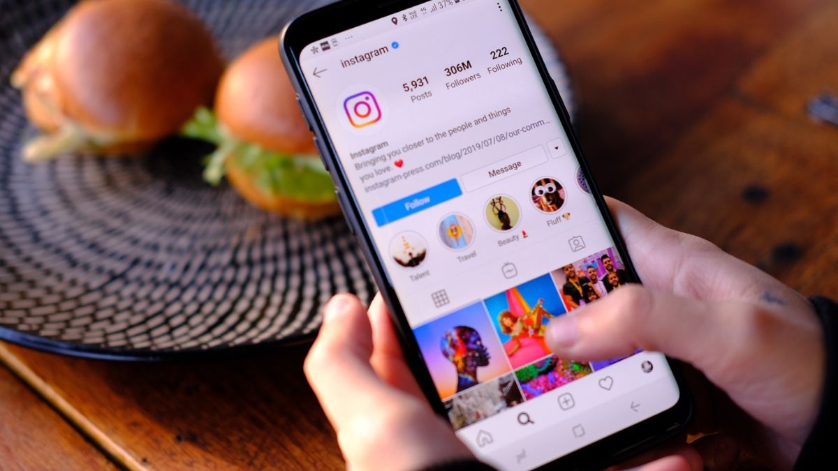 इस आर्टिकल में इंस्टाग्राम की ऐसी सेटिंग के बारे में बता रहे हैं जो आएगी आपके काम.. इस आर्टिकल में इंस्टाग्राम की ऐसी सेटिंग के बारे में बता रहे हैं जो आएगी आपके काम..