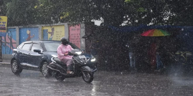 उप्र की राजधानी समेत कई जिलों में कभी हल्की तो कभी तेज होगी बारिश