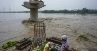 यमुना के उफान में लगातार कमी आ रही है, अब जलस्तर 208 मीटर से नीचे आ गया..