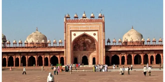  जानिए मुगलों द्वारा बनवाया गया ये खूबसूरती इमारतें जो की पूरे विश्व में प्रसिद्ध है..