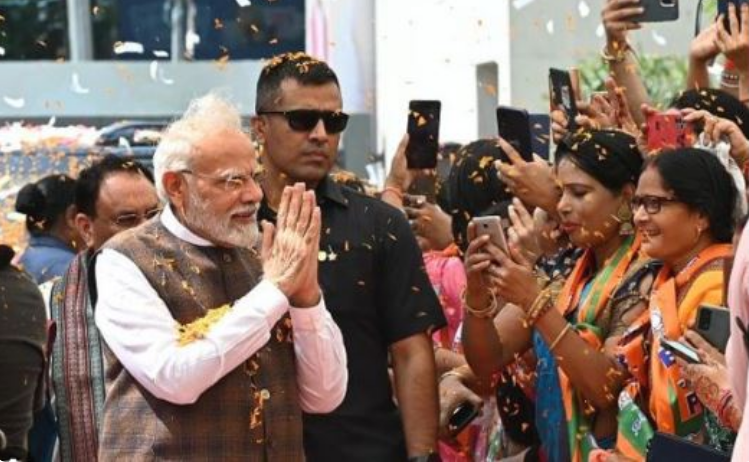 बीजेपी लोकसभा चुनाव 2024 में महिलाओं को देगी 33 फ़ीसदी टिकट बीजेपी लोकसभा चुनाव 2024 में महिलाओं को देगी 33 फ़ीसदी टिकट