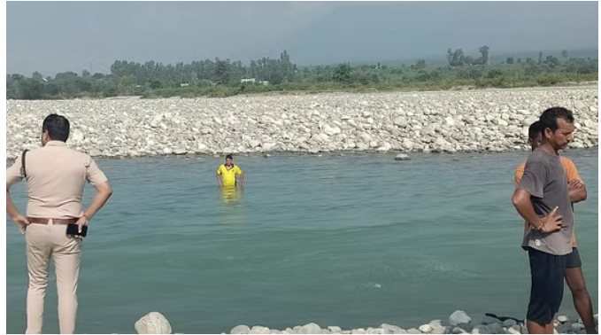 देहरादून: विकासनगर में यमुना में बहा नौ साल का बच्चा देहरादून: विकासनगर में यमुना में बहा नौ साल का बच्चा