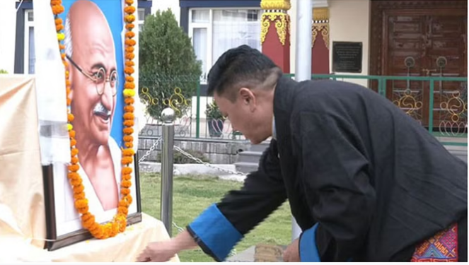 तिब्बतियों लोगो ने ‘मनाई गांधी जयंती ‘ तिब्बतियों लोगो ने ‘मनाई गांधी जयंती ‘