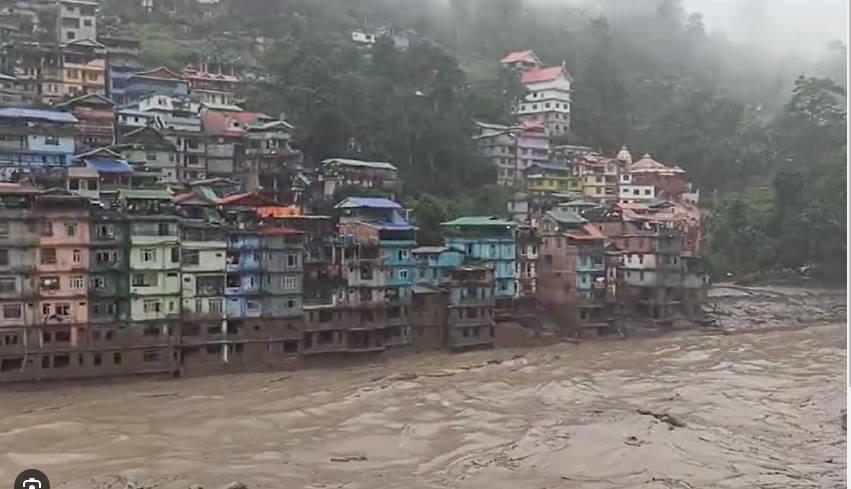 सिक्किम में  23 जवान हुए  लापता बाढ़  आने से
