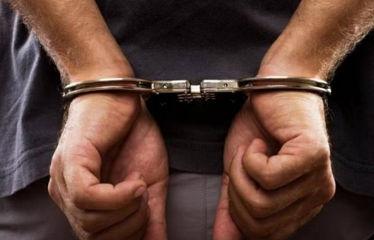 मुंबई पुलिस ने छोटा राजन गैंग के सदस्य को किया गिरफ्तार मुंबई पुलिस ने छोटा राजन गैंग के सदस्य को किया गिरफ्तार