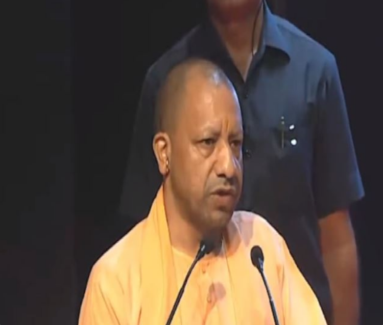 CM योगी ने होम्योपैथिक फार्मासिस्टों को दिया नियुक्ति पत्र CM योगी ने होम्योपैथिक फार्मासिस्टों को दिया नियुक्ति पत्र