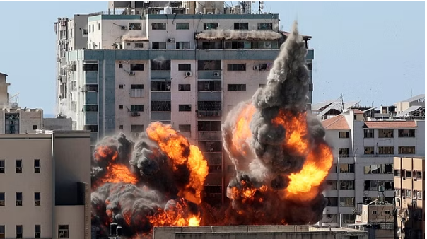 इस्राइल हमले भारत की दिग्गज आईटी कंपनियों पर क्या असर डालेगा? इस्राइल हमले भारत की दिग्गज आईटी कंपनियों पर क्या असर डालेगा?