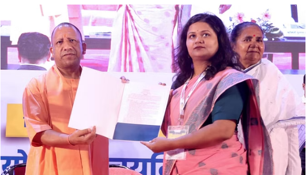 सीएम योगी ने कहा जब तक नए शिक्षकों की  नियुक्ति न हो, तब तक के लिए सेवानिवृत्त शिक्षकों लें सेवाएं