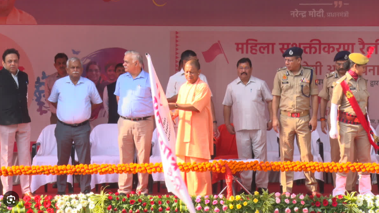 मिशन शक्ति के चौथे चरण का सी ऍम योगी ने किया शुभारंभ मिशन शक्ति के चौथे चरण का सी ऍम योगी ने किया शुभारंभ