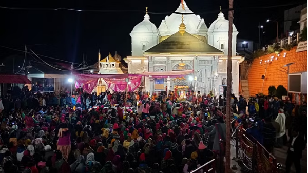 गंगेत्री धाम के कपाट 14 नवंबर को शुभ मुहूर्त में बंद होंगे गंगेत्री धाम के कपाट 14 नवंबर को शुभ मुहूर्त में बंद होंगे