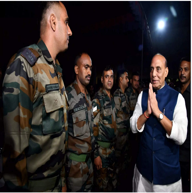 अरुणाचल प्रदेश में रक्षा मंत्री राजनाथ सिंह सैनिकों के साथ मनाएंगे दशहरा अरुणाचल प्रदेश में रक्षा मंत्री राजनाथ सिंह सैनिकों के साथ मनाएंगे दशहरा