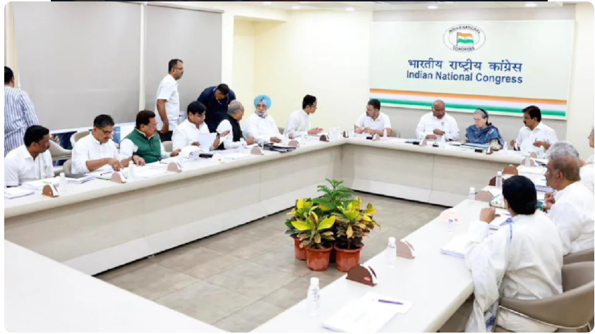 कांग्रेस ने राजस्थान में कि तीसरी सूची जारी,जानें किन विधायकों का कटा टिकट .. कांग्रेस ने राजस्थान में कि तीसरी सूची जारी,जानें किन विधायकों का कटा टिकट ..