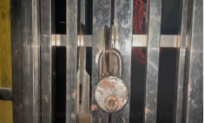 विवाहिता ने ससुराल की चौखट पर दिया धरना,पढ़े पूरी खबर