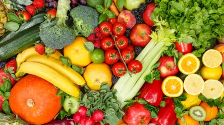 ब्राइट स्किन के लिए इन फूड आइटम्स को करें डाइट में शामिल