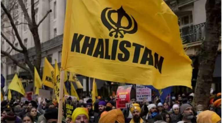 मशहूर रेडियो होस्ट हरनेक सिंह पर तीन खालिस्तानियों ने किया 40 बार चाकू से वार ! मशहूर रेडियो होस्ट हरनेक सिंह पर तीन खालिस्तानियों ने किया 40 बार चाकू से वार !