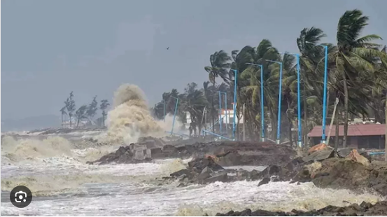 तमिलनाडु की ओर तेजी से बढ़ रहा चक्रवाती तूफान मिचौंग,तटीय क्षेत्रों में धारा 144 लागू !