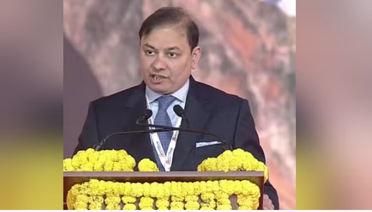 वैश्विक निवेशक सम्मेलन में अडानी समेत कई निवेशकों ने किए बड़े एलान, जाने