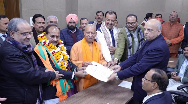 यूपी विधान परिषद उपचुनाव:भाजपा प्रत्याशी दारा सिंह चौहान ने दाखिल किया नामांकन!