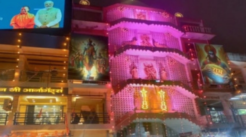 लखनऊ नगर निगम ने सजाए 438 मंदिर